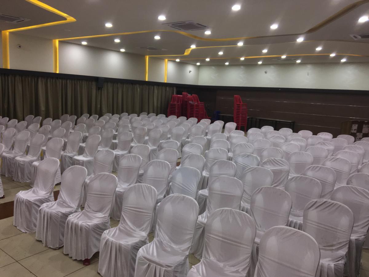 Hotel Pooja International Davanagere Ngoại thất bức ảnh