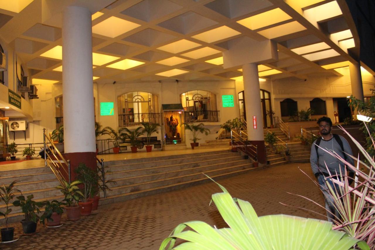 Hotel Pooja International Davanagere Ngoại thất bức ảnh